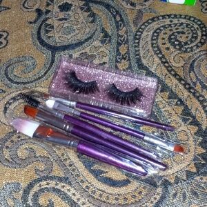 New never use 5 makeup brushes and eye lashes